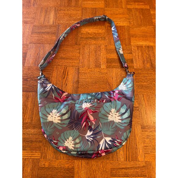 LUG HIPPY BOTANICAL CROSSBODY BAG - Picture 5 of 10